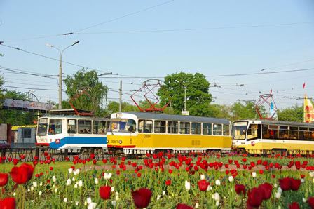 Трамвайные вагоны 71-608, T3 SU и 71-619 в Москве
